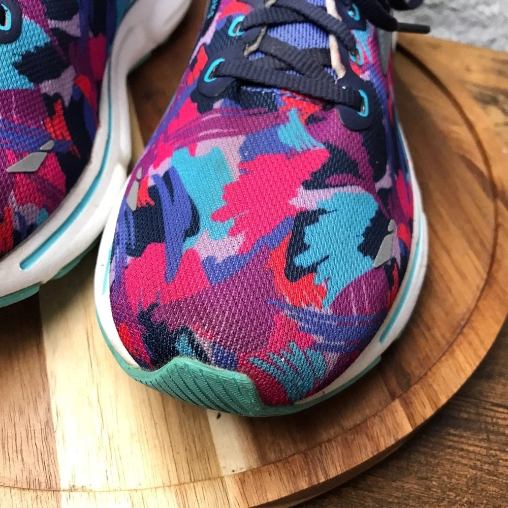 Brooks minor wear